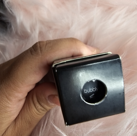 Liquid Velvet Lipstick - Picture 2 of 3